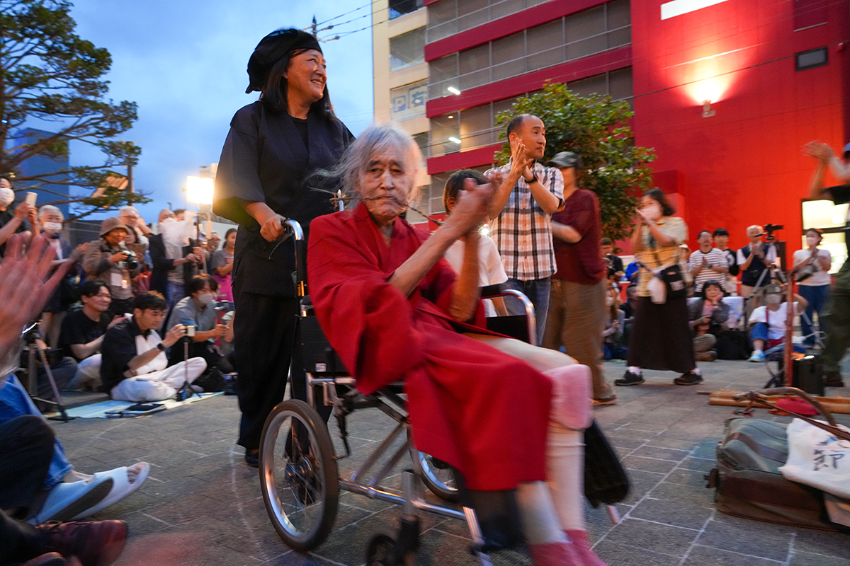 ギリヤーク尼ヶ崎 2025 函館